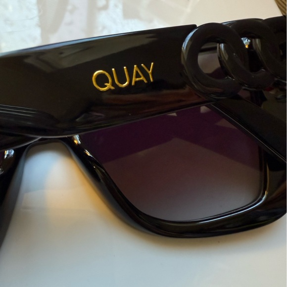 Quay Australia chain reaction Black Cat-Eye Shades braid gold sunglasses